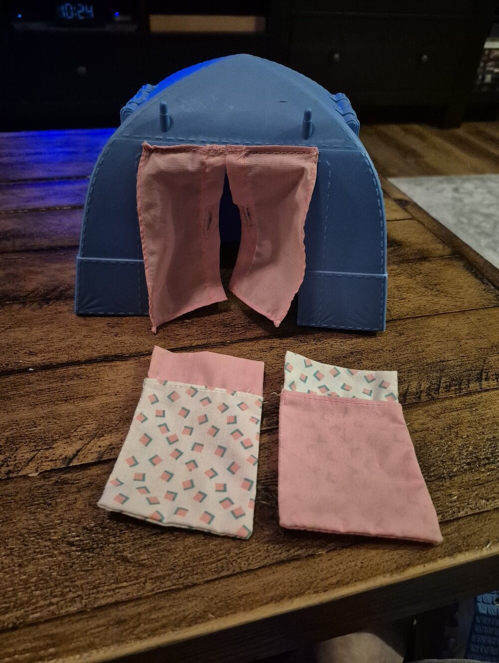 Vintage Loving Family Kids Tent Play Accessory Set